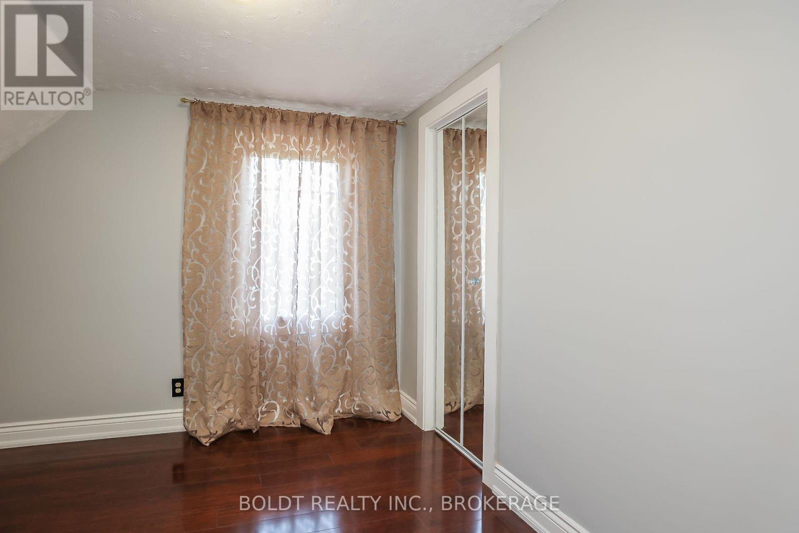 5060 Ontario Avenue, Niagara Falls, Ontario  L2E 3R9 - Photo 17 - X12255326