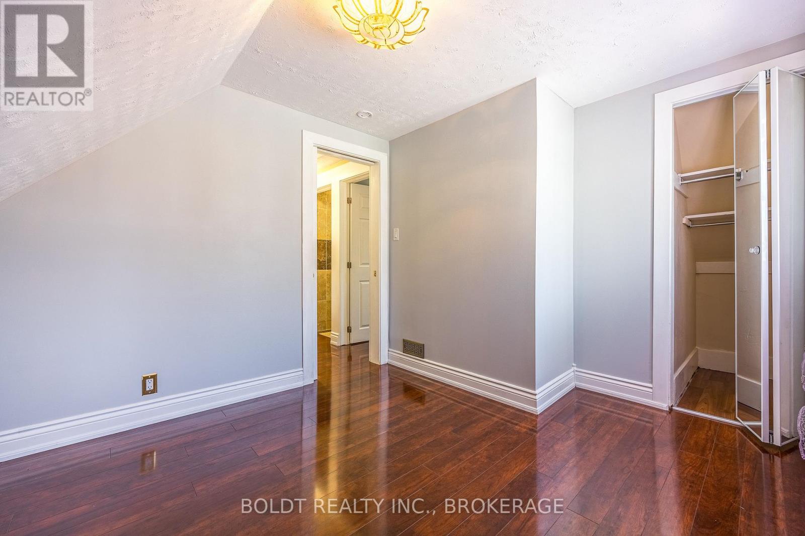 5060 Ontario Avenue, Niagara Falls, Ontario  L2E 3R9 - Photo 25 - X12255326