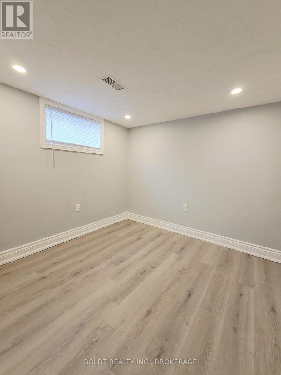 5060 Ontario Avenue, Niagara Falls, Ontario  L2E 3R9 - Photo 33 - X12255326