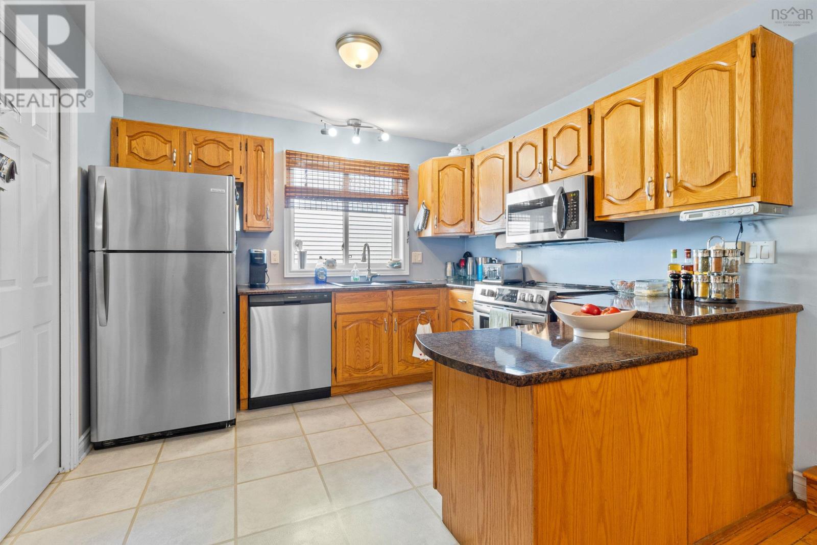 Property at 64 Waterwheel Crescent image 4