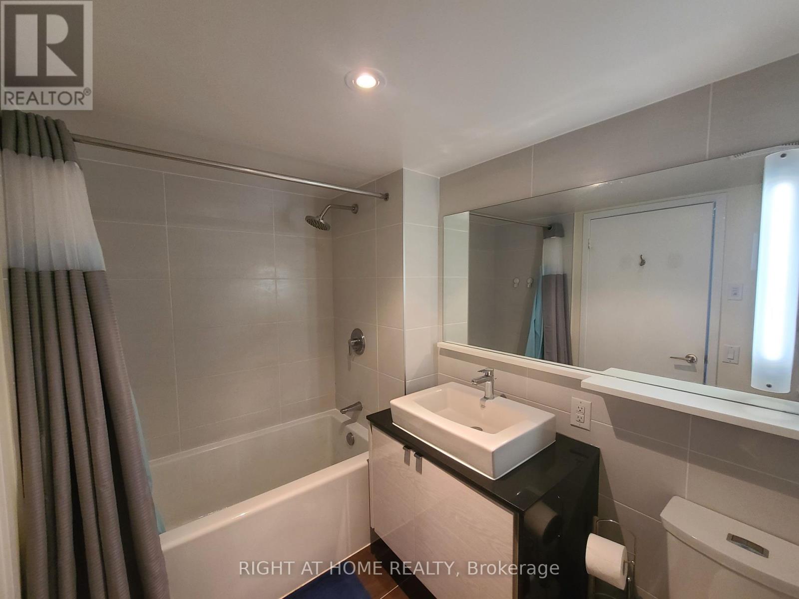 808 - 72 Esther Shiner Boulevard, Toronto (Bayview Village), Ontario  M2K 2X9 - Photo 13 - C12255323