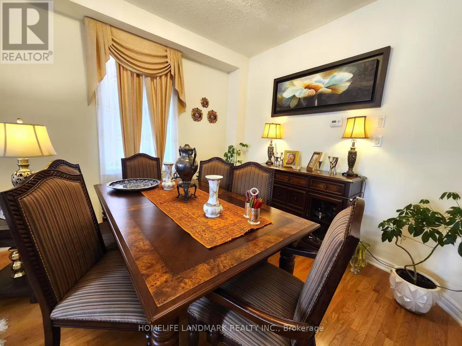 25 Lord  Nelson Court, Richmond Hill, Ontario  L4S 1Y2 - Photo 5 - N12255287