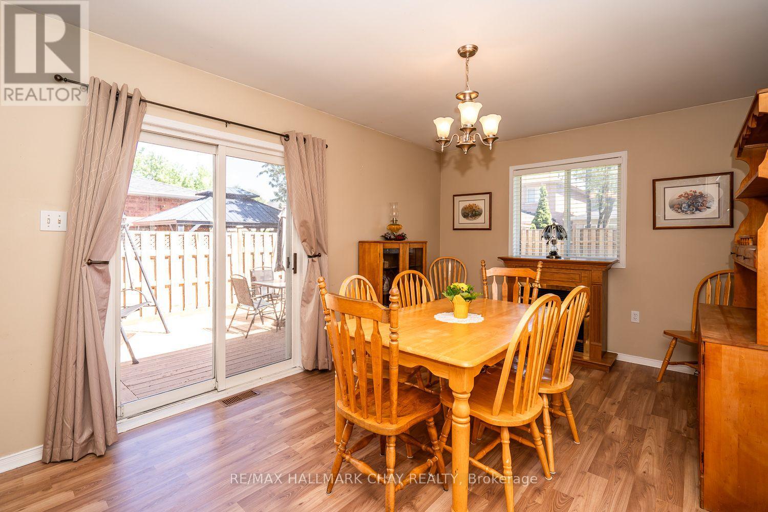 Property at 17 HENDERSON CRESCENT image 5