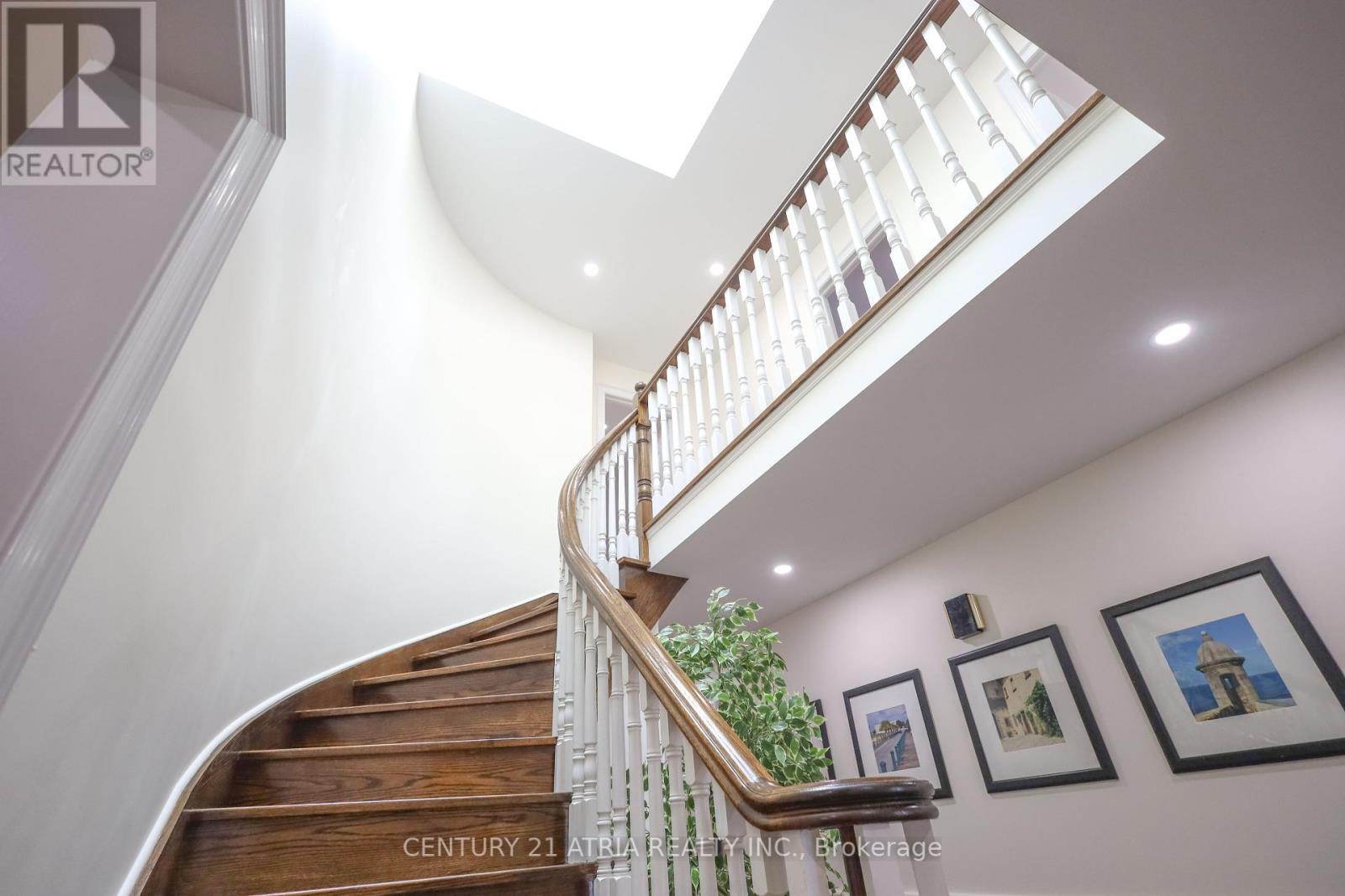 26 Royal Palm Drive, Vaughan, Ontario  L4J 5R3 - Photo 15 - N12255324
