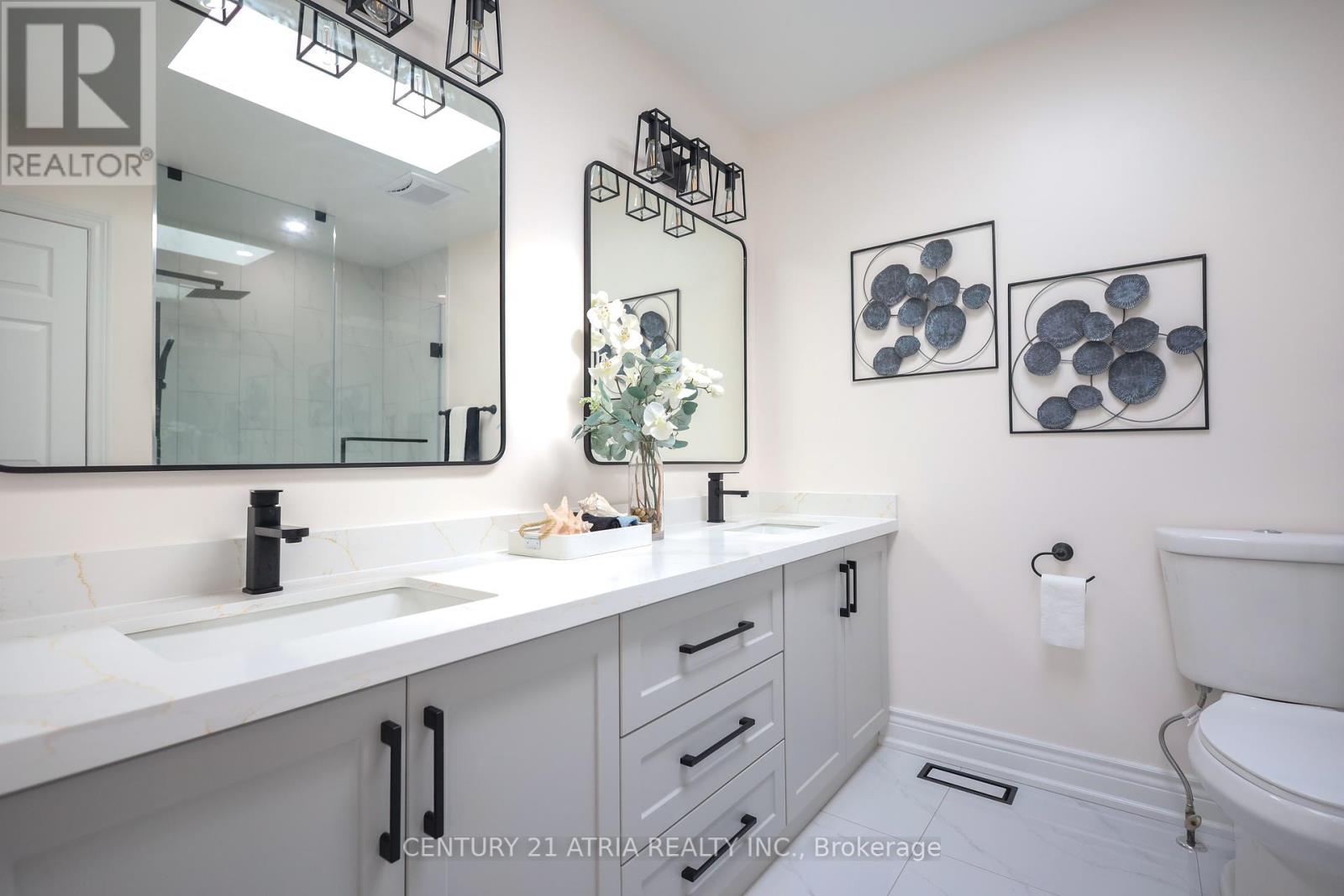 26 Royal Palm Drive, Vaughan, Ontario  L4J 5R3 - Photo 25 - N12255324