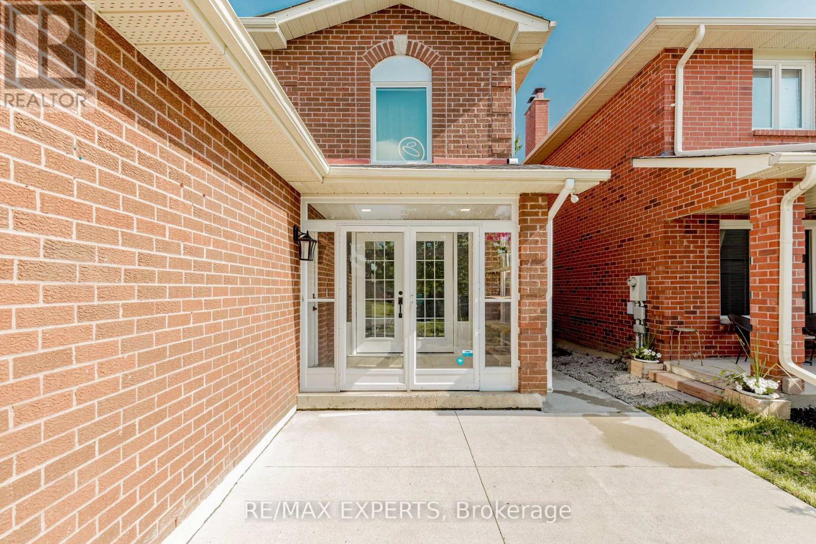 Property at 148 LAMAR STREET image 2
