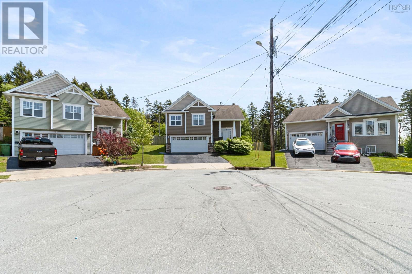 Property at 34 Barnsley Court image 3