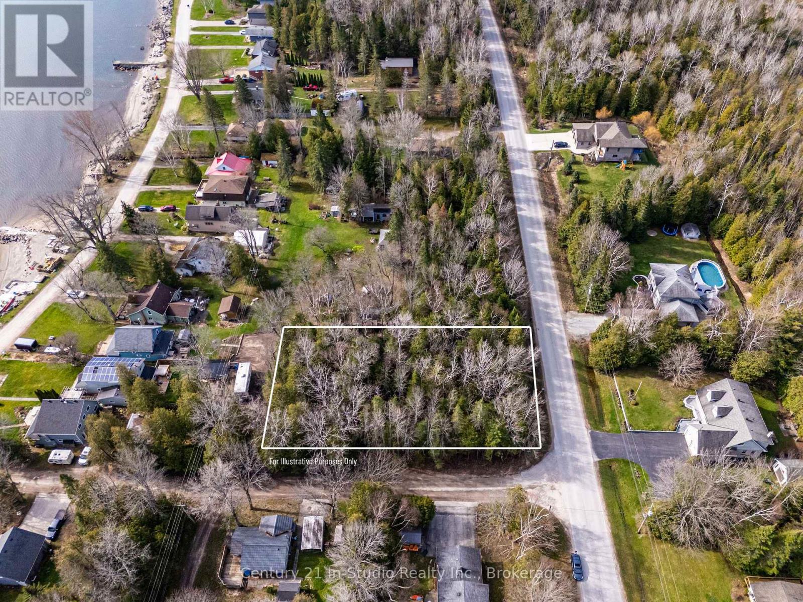 106 Washington Avenue, Georgian Bluffs, Ontario  N4K 5N4 - Photo 1 - X12253880