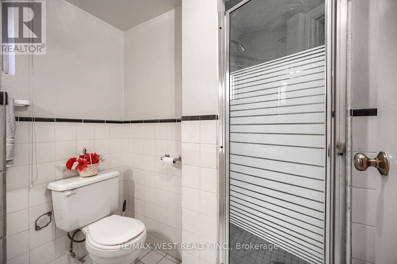 6 Dalrymple Drive, Toronto, Ontario  M6N 4S3 - Photo 32 - W12255314