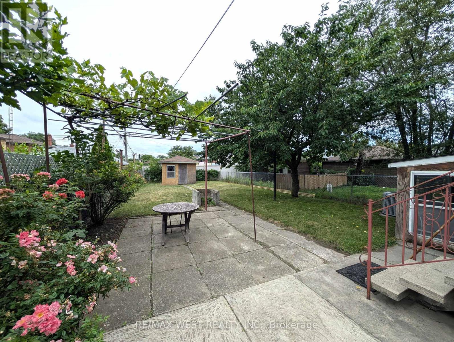 6 Dalrymple Drive, Toronto, Ontario  M6N 4S3 - Photo 38 - W12255314