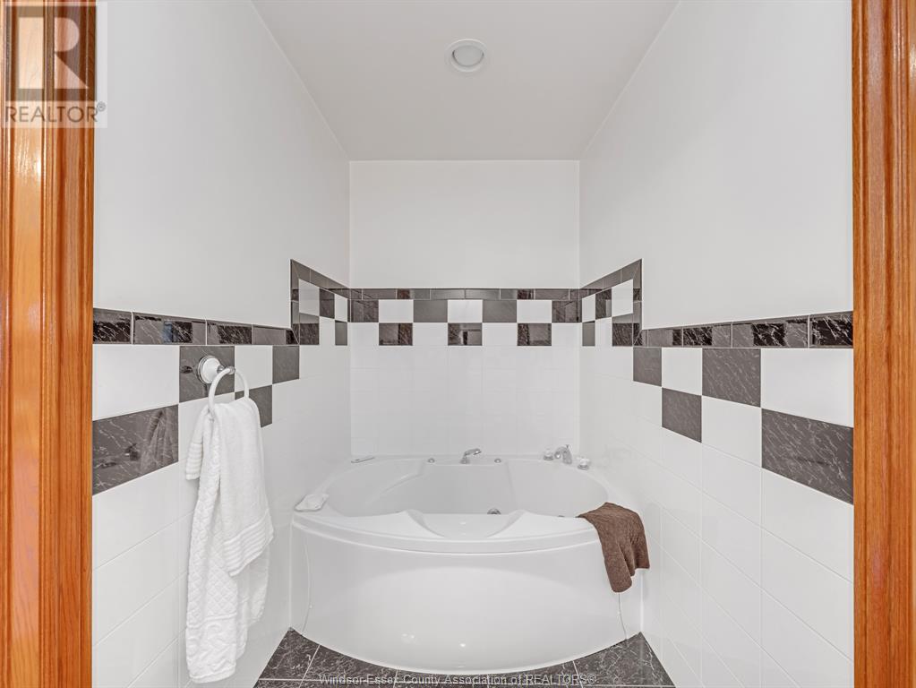 7621 Disputed, Lasalle, Ontario N9H 0H6 - Photo 26 - 25016558