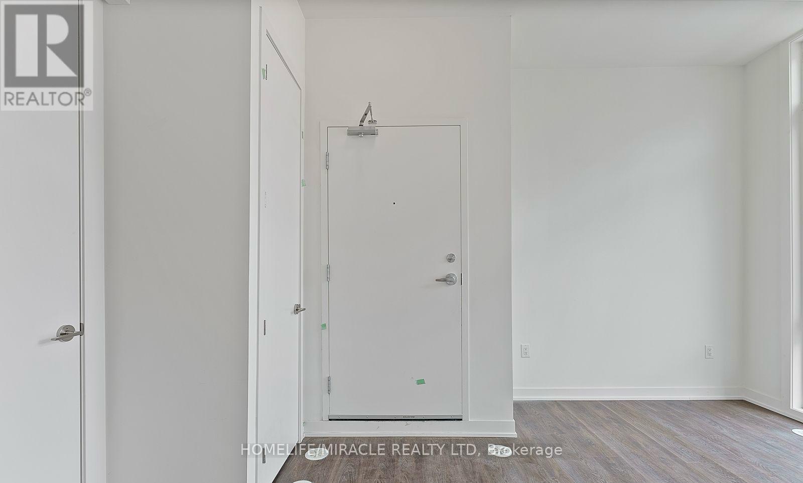 704 - 5 Stackley House Lane, Richmond Hill, Ontario  L4S 0N2 - Photo 3 - N12254042