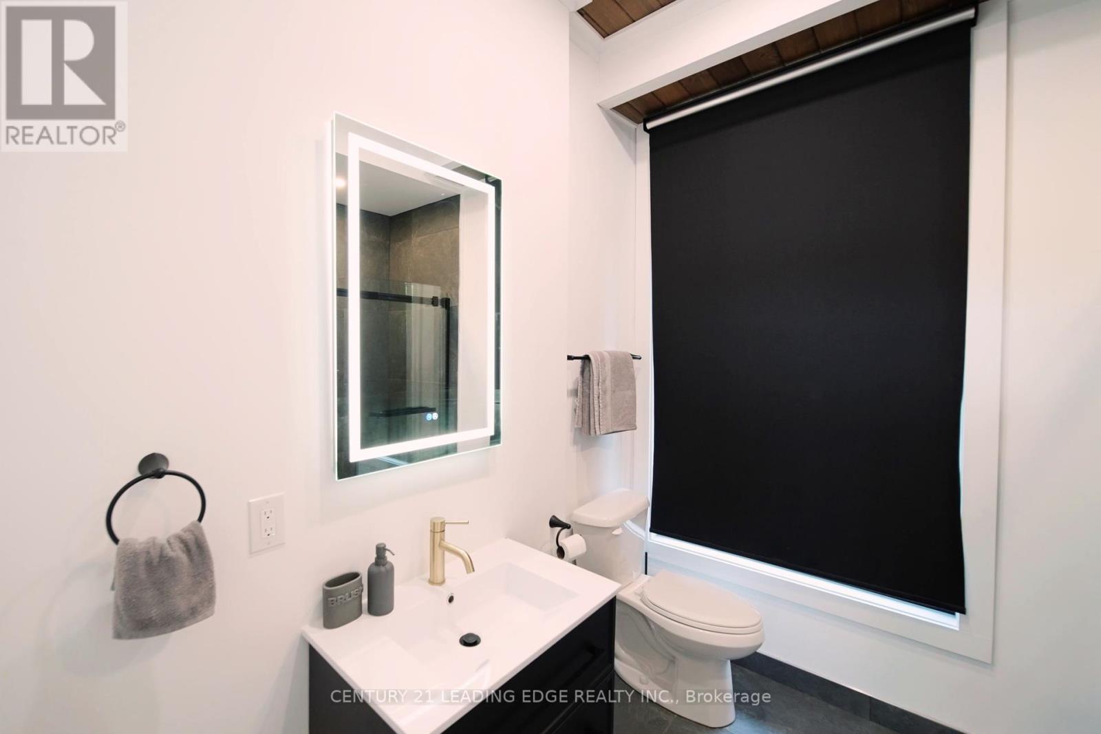 34 Ottawa Avenue, South River, Ontario  P0A 1X0 - Photo 16 - X12255292