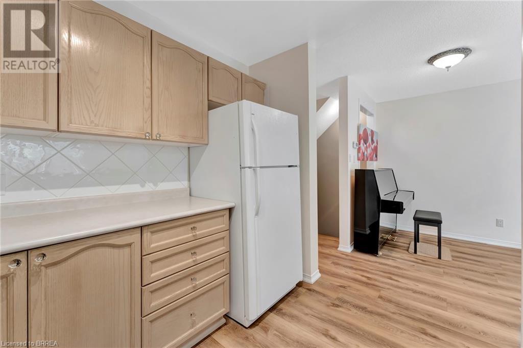 31 Moss Boulevard Unit# 26, Dundas, Ontario  L9H 7A6 - Photo 10 - 40746488