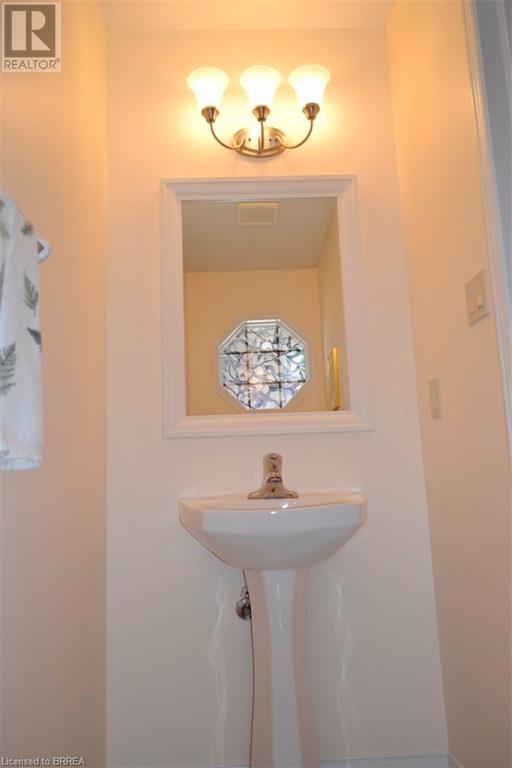 31 Moss Boulevard Unit# 26, Dundas, Ontario  L9H 7A6 - Photo 15 - 40746488