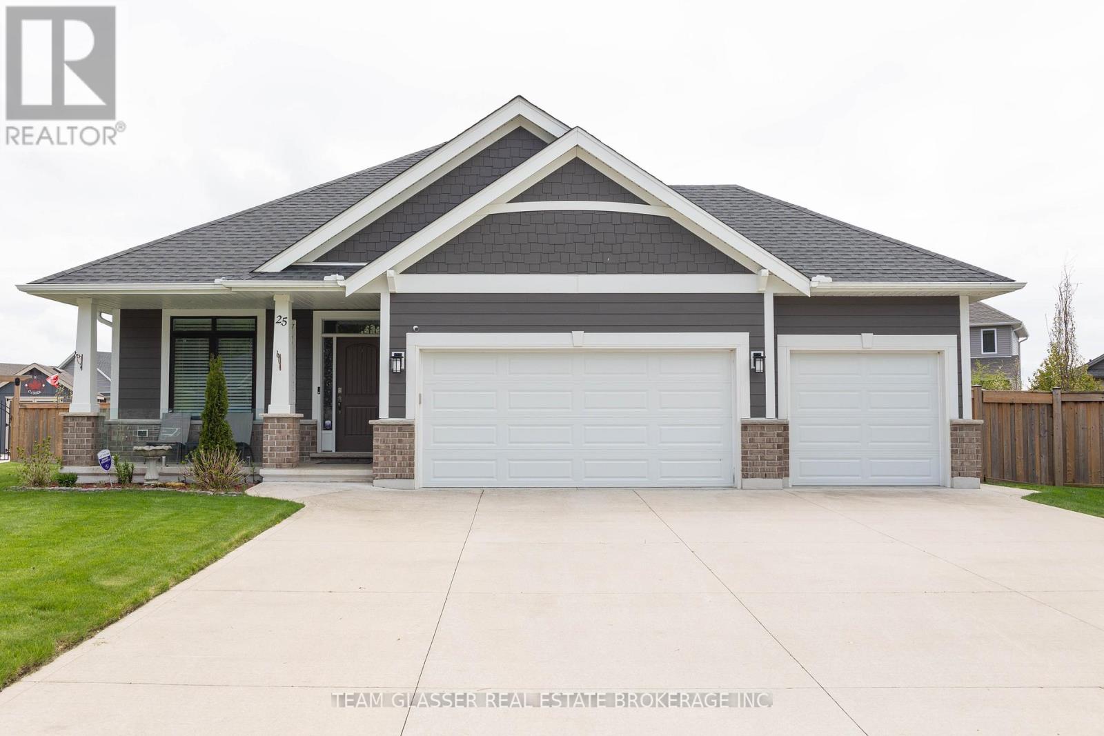 25 Birchall Lane, St. Thomas, Ontario  N5R 0J1 - Photo 2 - X12255504