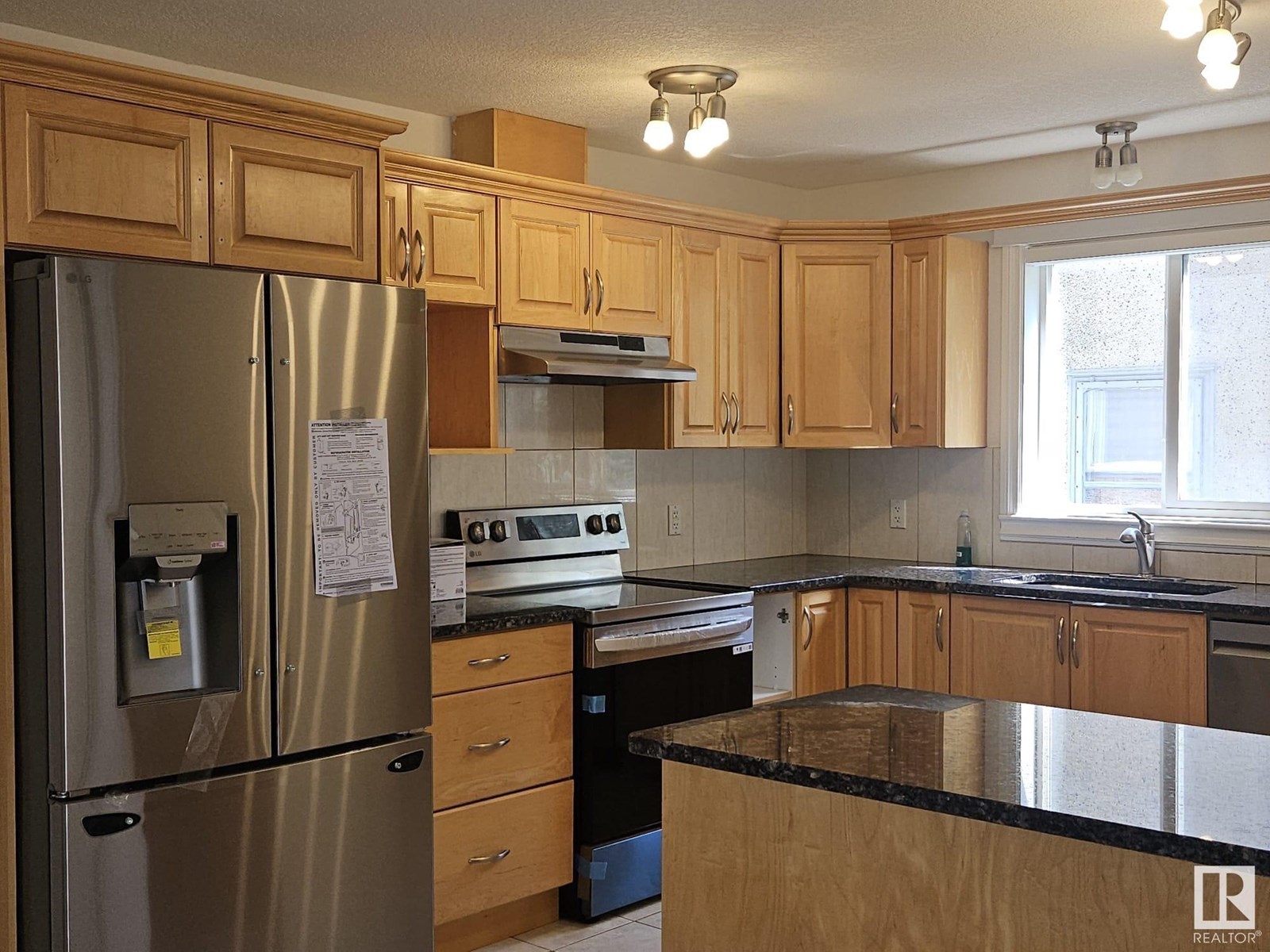 Property at 6511 109 ST NW image 3