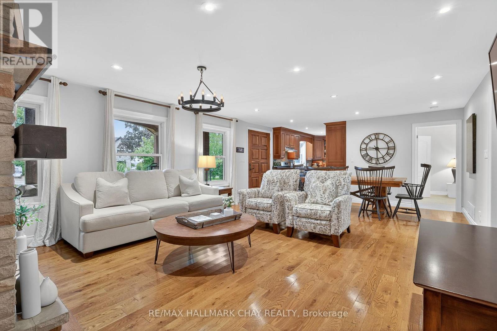 3954 Lakeview Road, Innisfil, Ontario  L9S 2V5 - Photo 18 - N12251071
