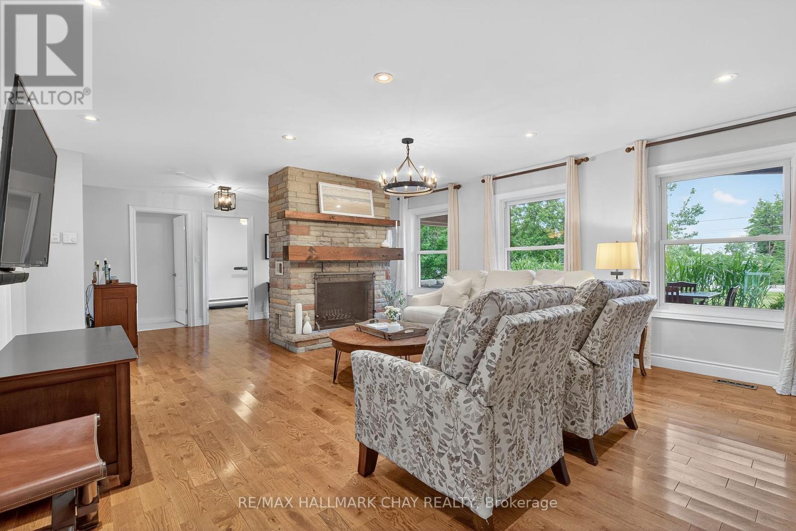 3954 Lakeview Road, Innisfil, Ontario  L9S 2V5 - Photo 15 - N12251071