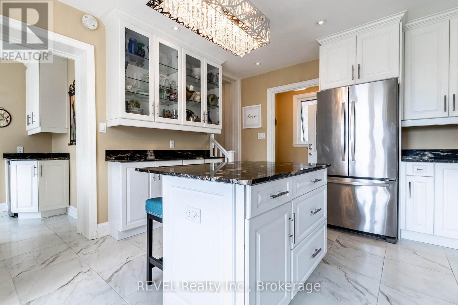 9 Shaldan Lane, Pelham, Ontario  L0S 1E0 - Photo 21 - X12255355