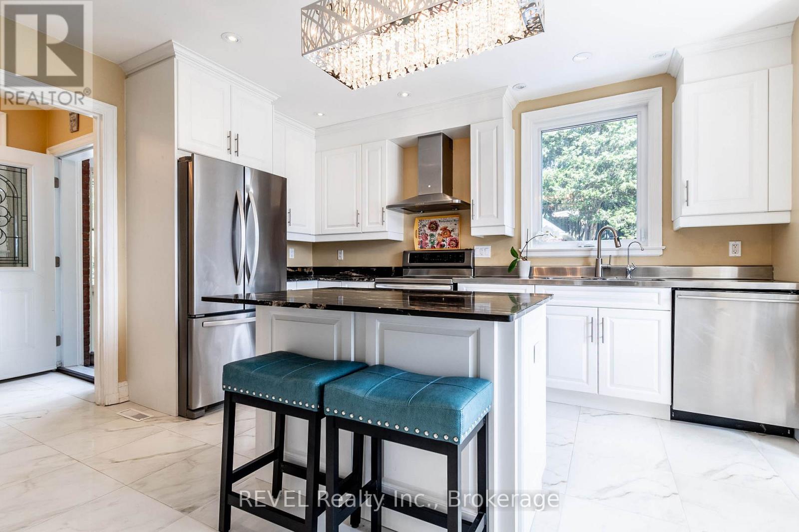 9 Shaldan Lane, Pelham, Ontario  L0S 1E0 - Photo 23 - X12255355