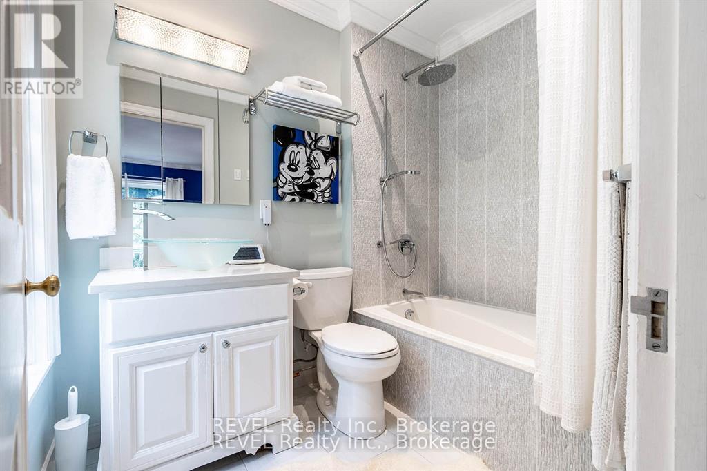 9 Shaldan Lane, Pelham, Ontario  L0S 1E0 - Photo 24 - X12255355