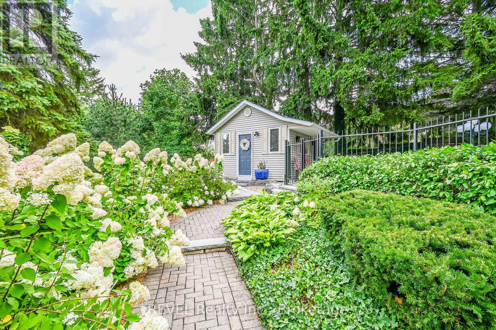 9 Shaldan Lane, Pelham, Ontario  L0S 1E0 - Photo 42 - X12255355