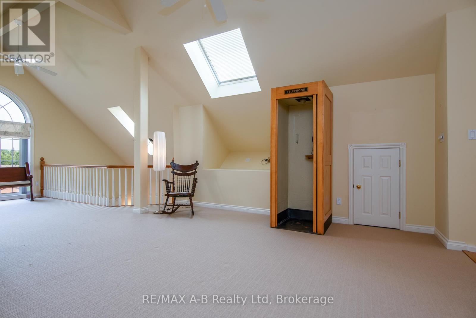 292 Woods Street, Stratford, Ontario  N5A 7T4 - Photo 35 - X12255396