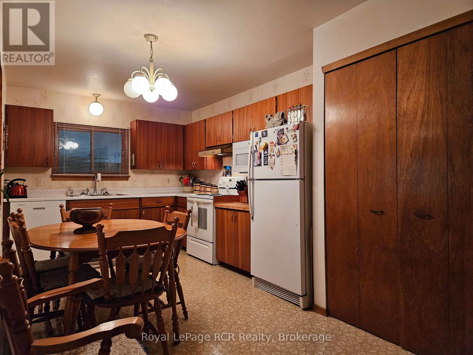 303482 Indian Acres Road W, Georgian Bluffs, Ontario  N4K 0G3 - Photo 11 - X12255481