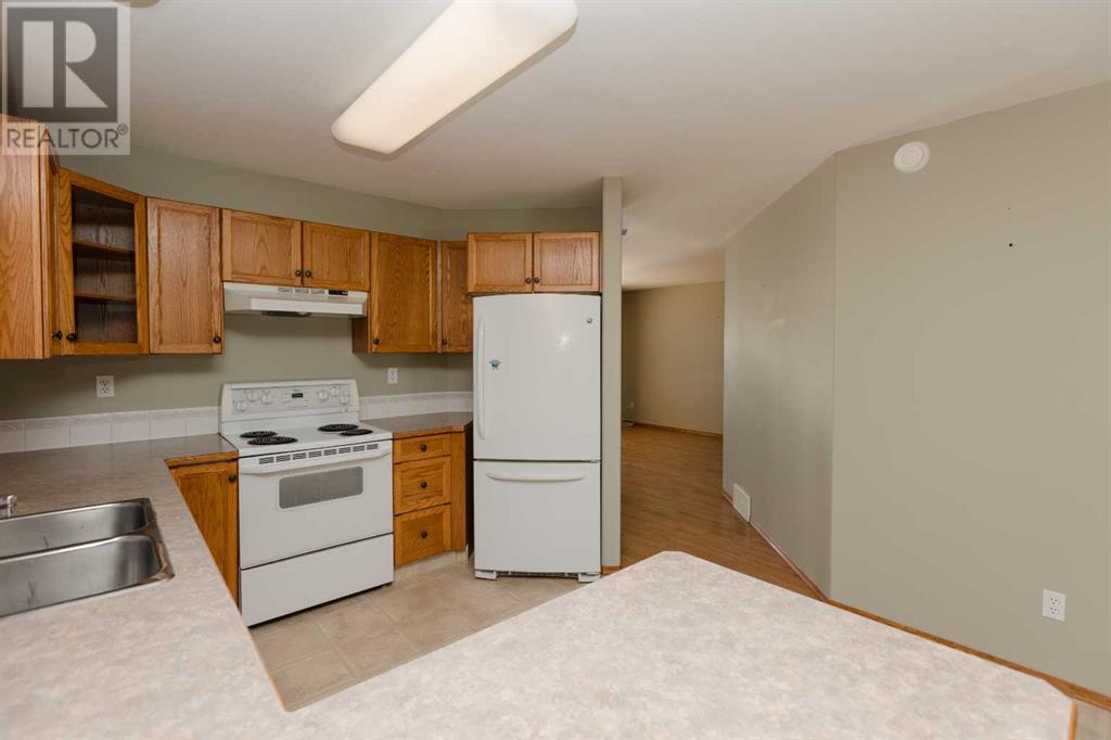 Property at 173 Kingston Drive image 3