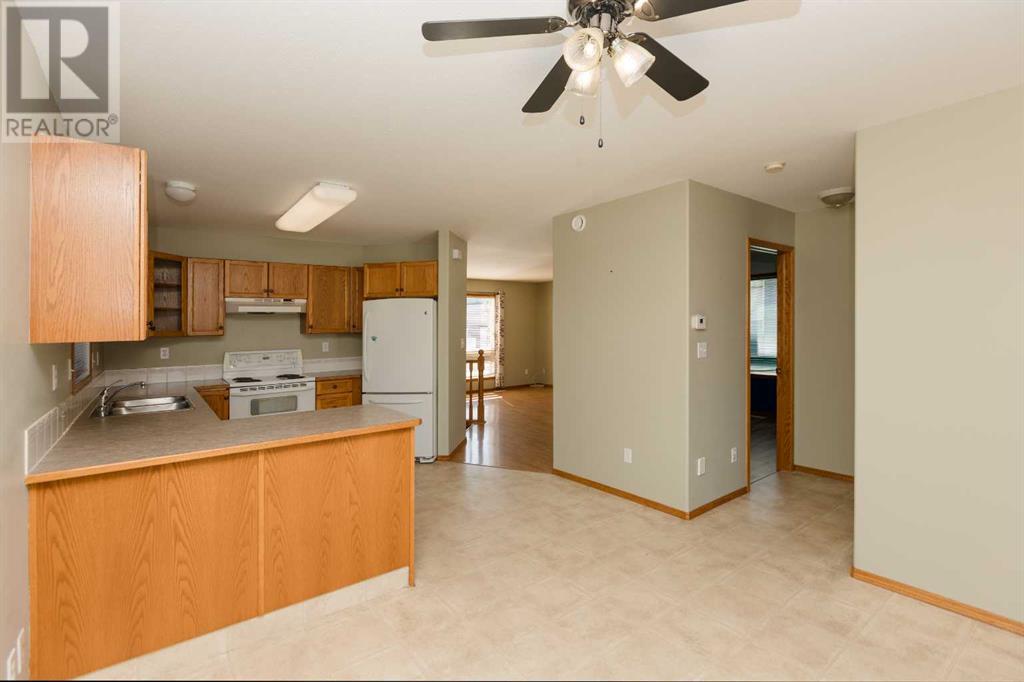 Property at 173 Kingston Drive image 4