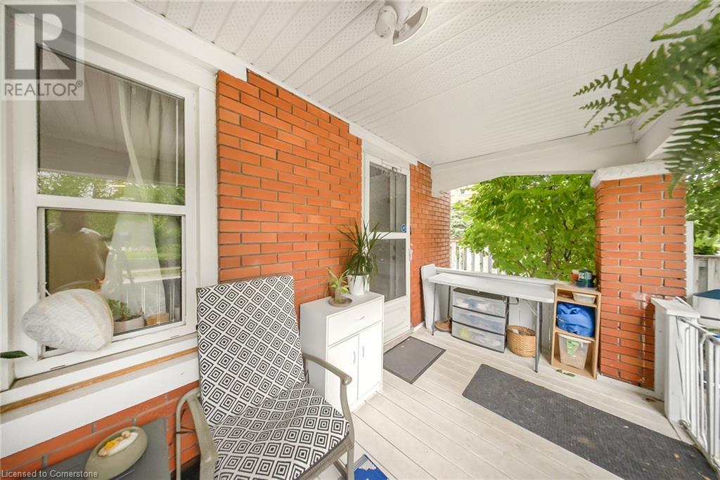 Property at 54 LAUREL Street image 4