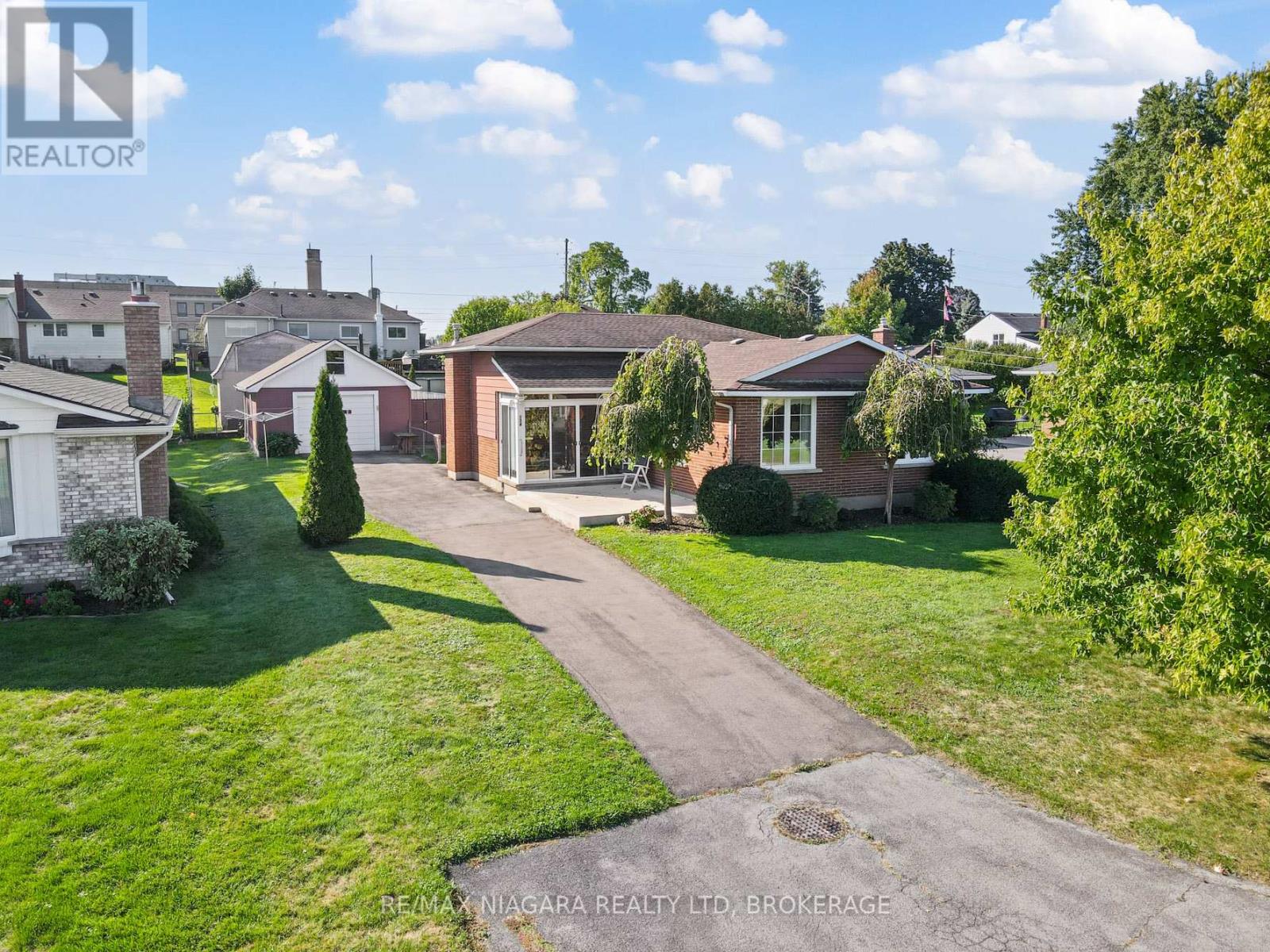 Property at 134 CHAMPLAIN DRIVE N image 1