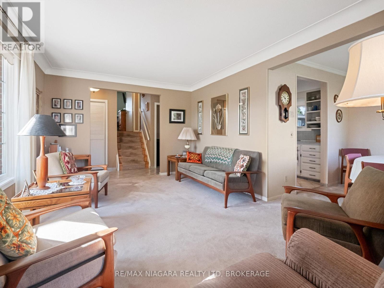 Property at 134 CHAMPLAIN DRIVE N image 5