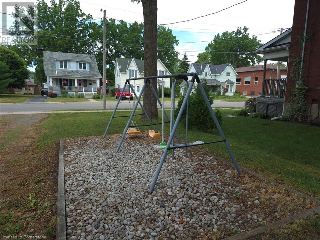 Property at 603 CEDAR Street image 4