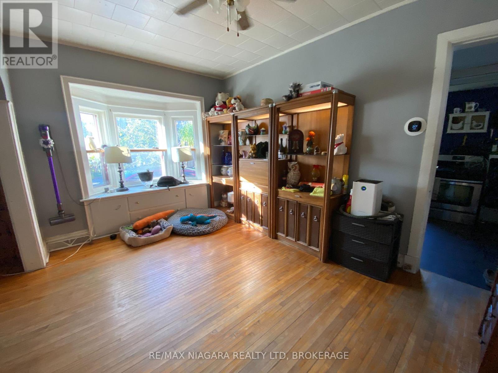 Property at 84 WATERLOO STREET image 3