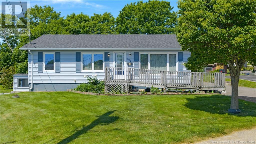 Property at 392 Elmore Crescent image 1