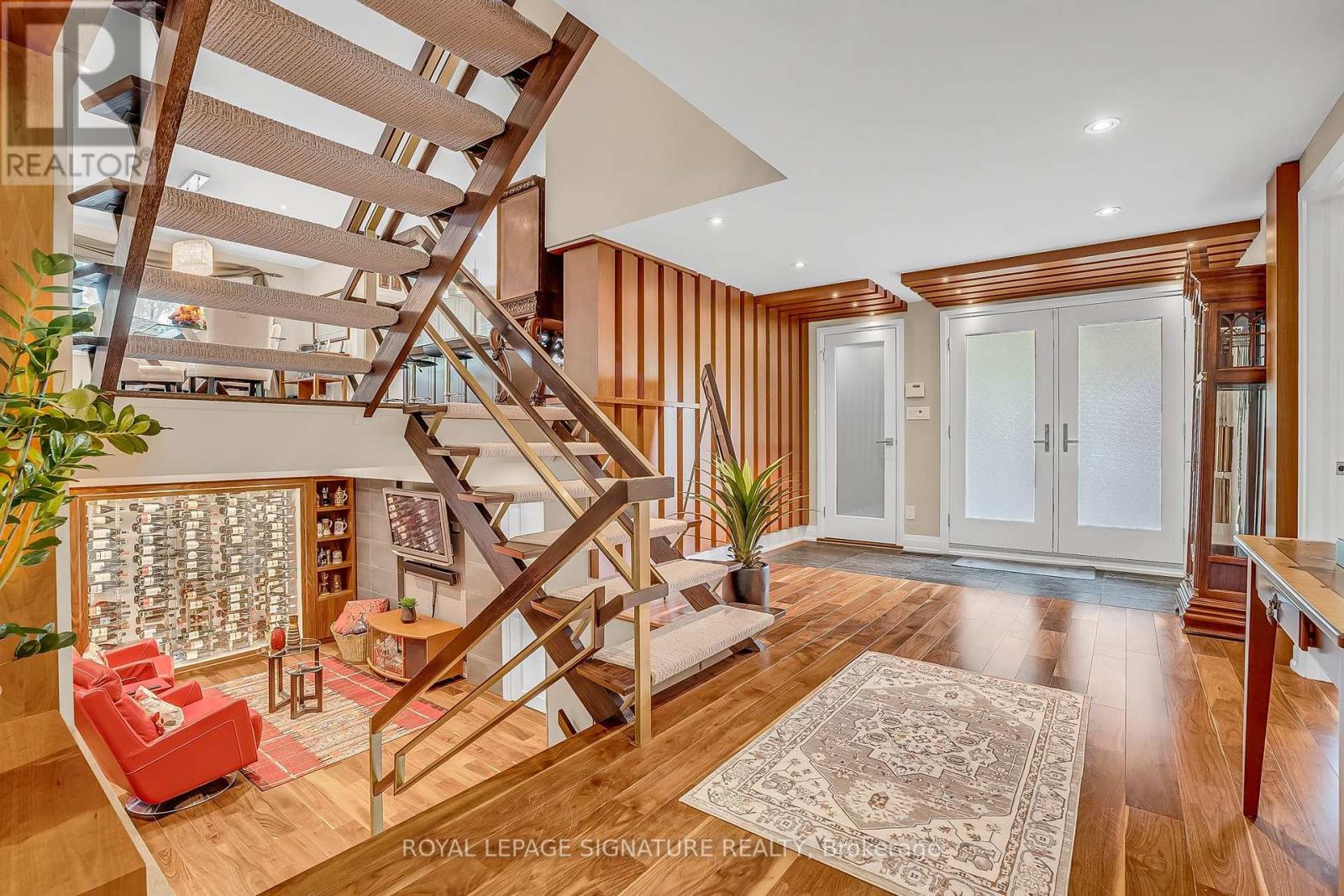Property at 8 SILVERDALE CRESCENT image 5