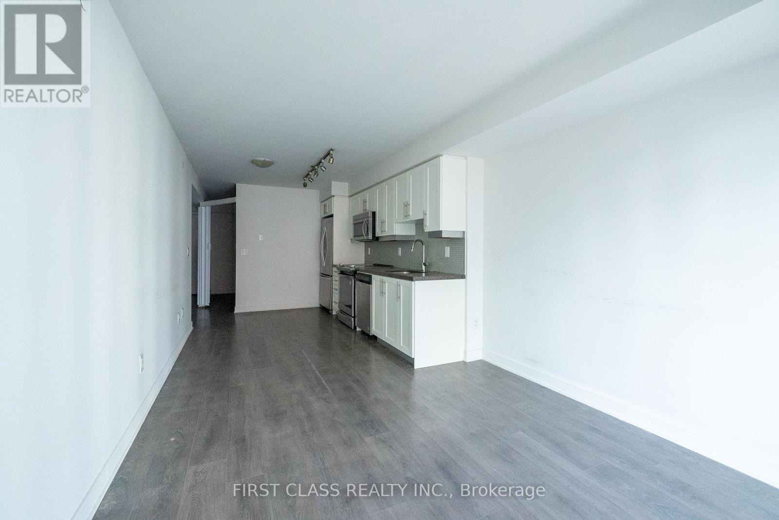 1022 - 525 Adelaide Street W, Toronto, Ontario  M5V 0N7 - Photo 6 - C12255480