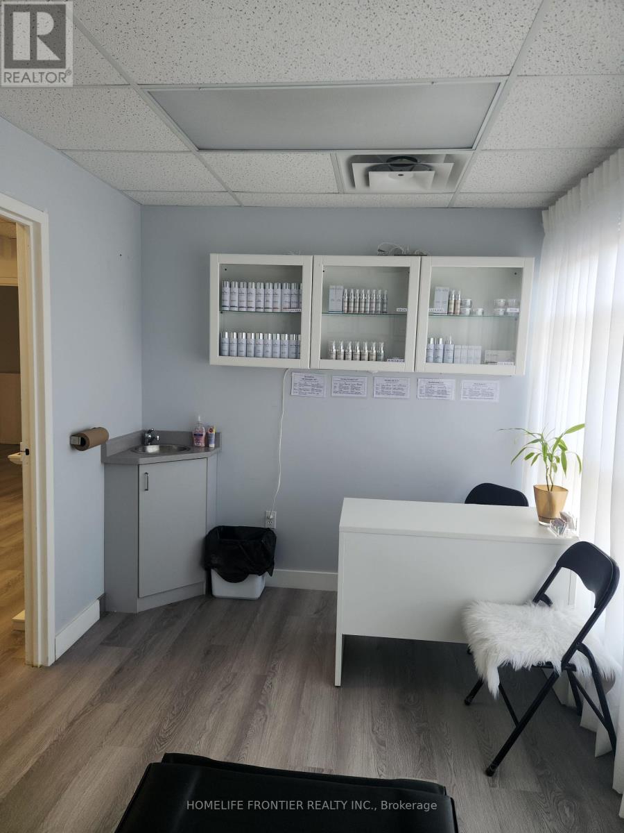 301 - 77 Finch Avenue W, Toronto, Ontario  M2N 2H5 - Photo 4 - C12255488