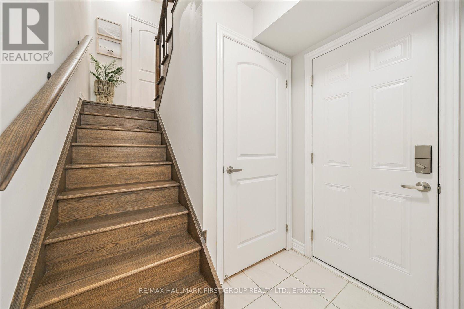 Property at 36 AMULET WAY image 5