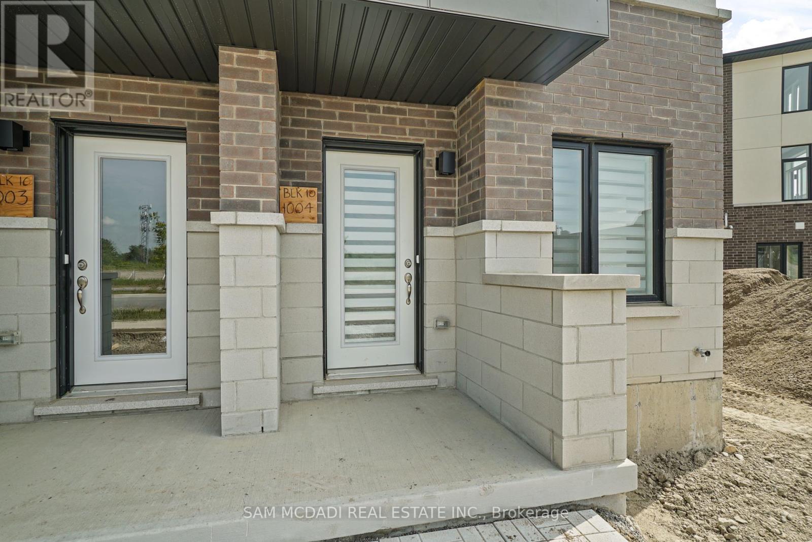 Property at 601 - 1695 DERSAN STREET image 1