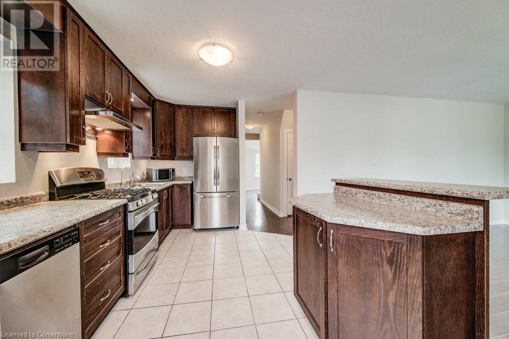 Property at 35 WAVERLY Road image 4