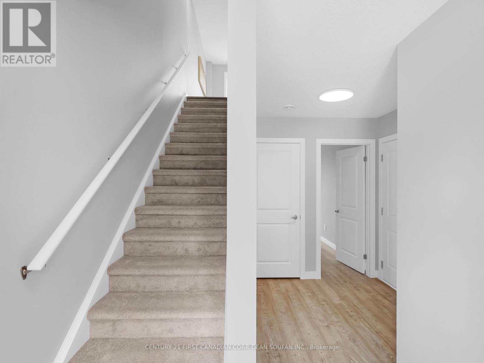8 - 349 Southdale Road E, London South, Ontario  N6E 1A2 - Photo 8 - X12255611