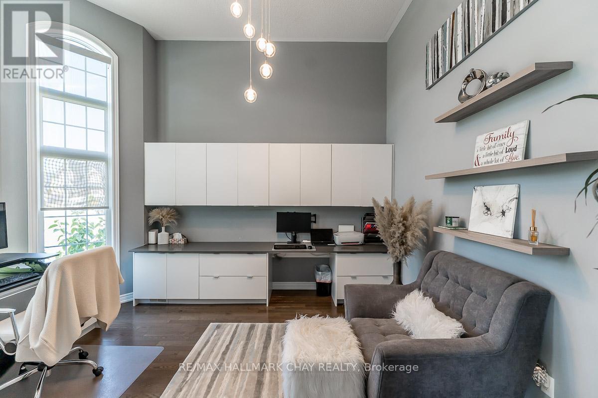 51 Cloverhill Crescent, Innisfil, Ontario  L0L 1L0 - Photo 20 - N12255502