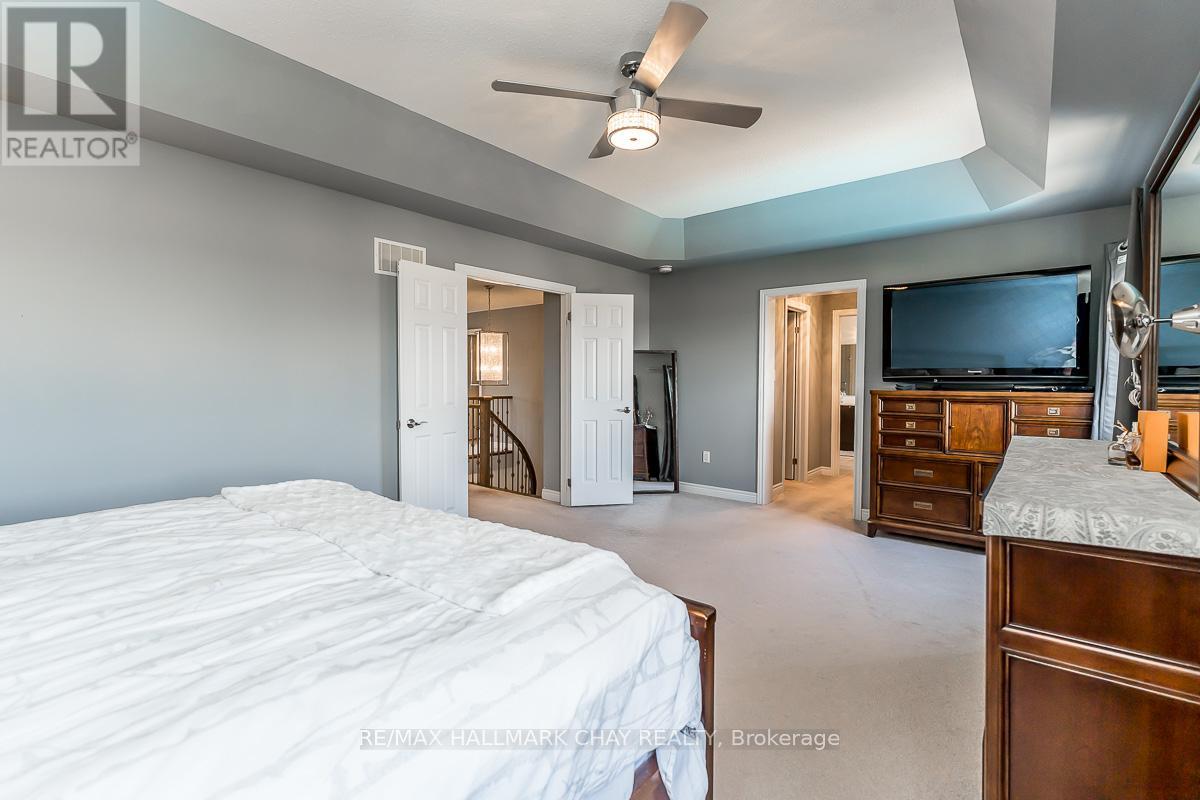 51 Cloverhill Crescent, Innisfil, Ontario  L0L 1L0 - Photo 26 - N12255502