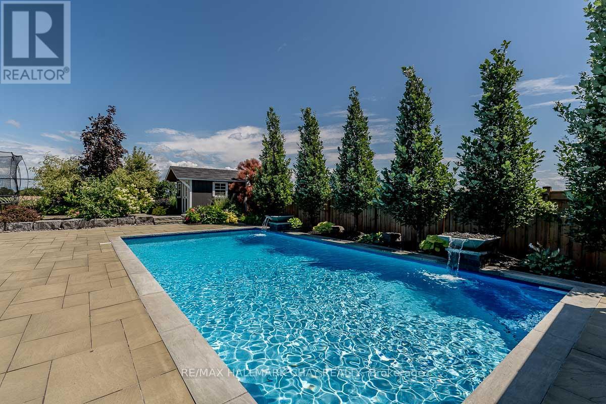 51 Cloverhill Crescent, Innisfil, Ontario  L0L 1L0 - Photo 39 - N12255502
