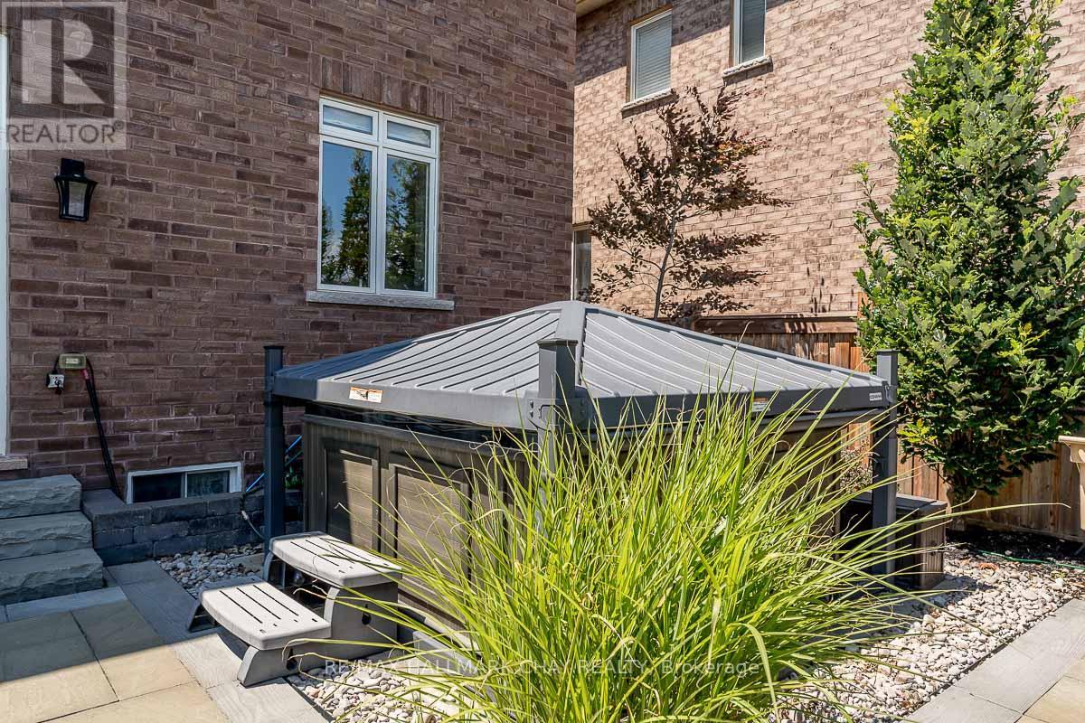 51 Cloverhill Crescent, Innisfil, Ontario  L0L 1L0 - Photo 41 - N12255502