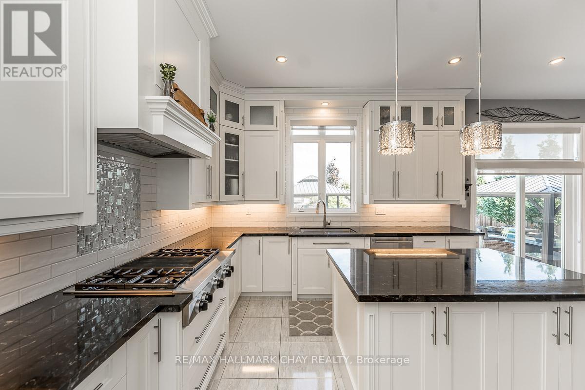 51 Cloverhill Crescent, Innisfil, Ontario  L0L 1L0 - Photo 8 - N12255502