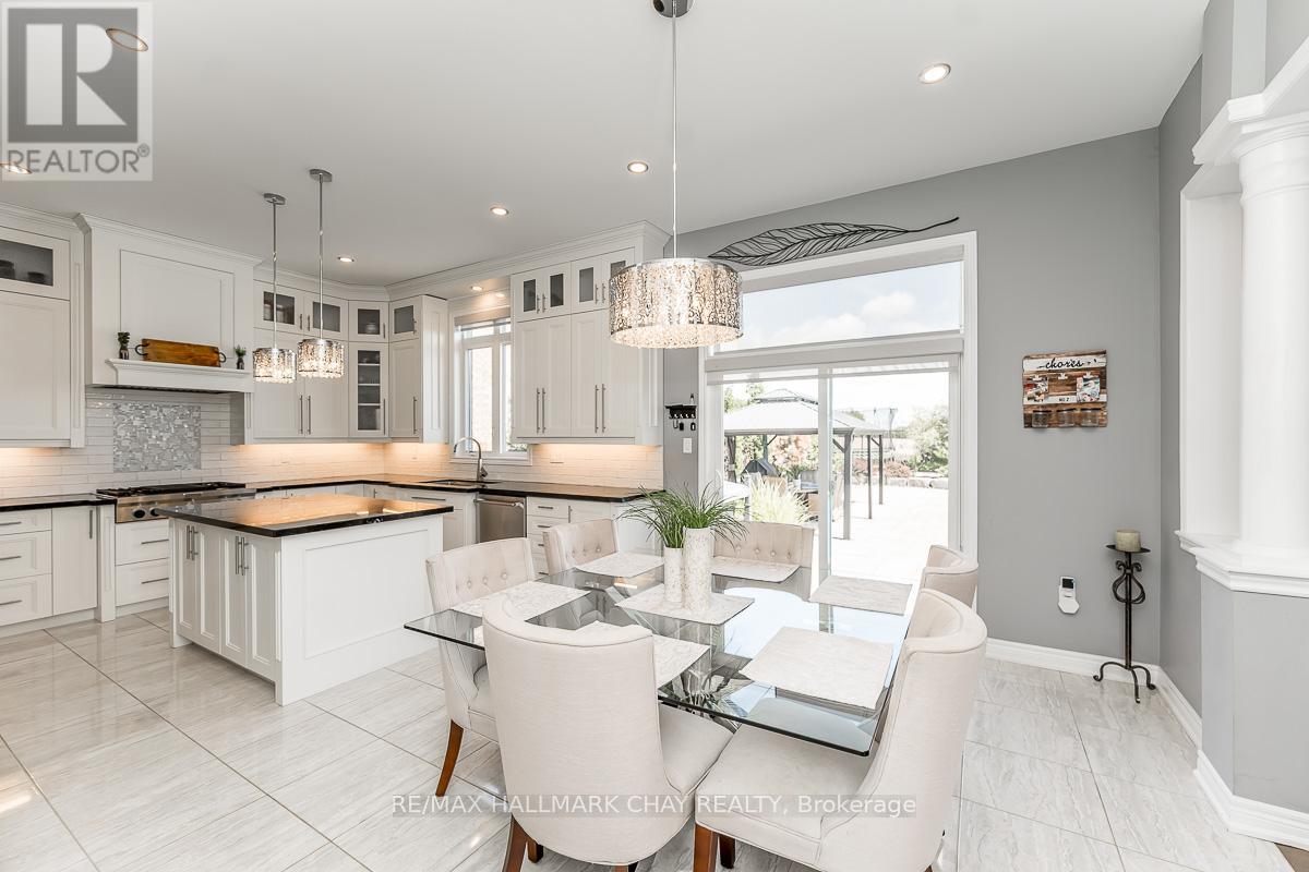 51 Cloverhill Crescent, Innisfil, Ontario  L0L 1L0 - Photo 9 - N12255502